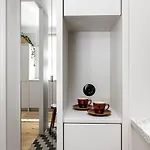 Appartement Modern Flat In A Courtyard