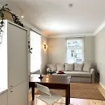 Modern Flat In A Courtyard Appartement *