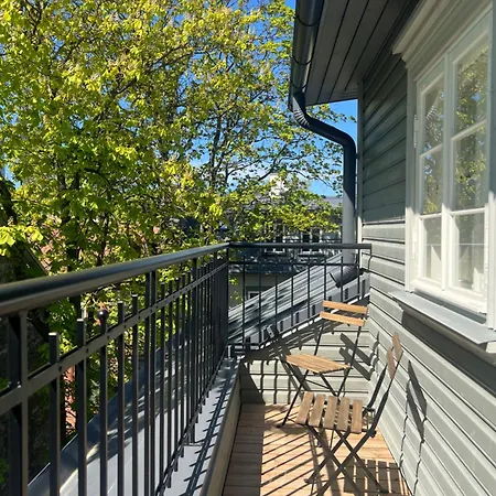 アパート Modern Flat In A Courtyard タリン