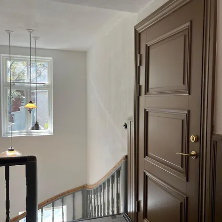 アパート Modern Flat In A Courtyard *