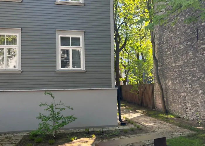 Modern Flat In A Courtyard Апартаменты *