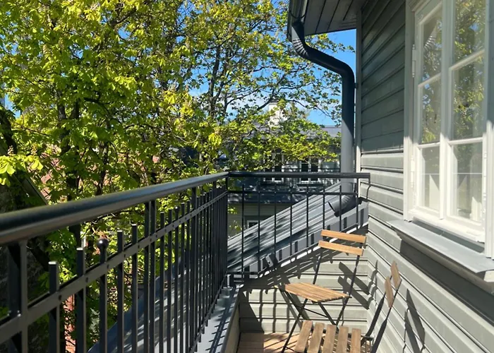 Апартаменты Modern Flat In A Courtyard Таллин