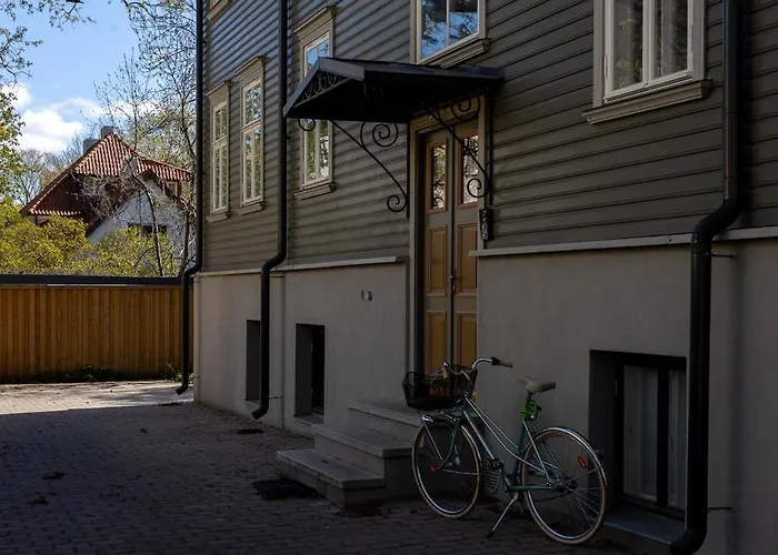 Apartment Modern Flat In A Courtyard