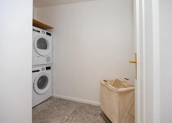 Modern Flat In A Courtyard Апартаменты Таллин