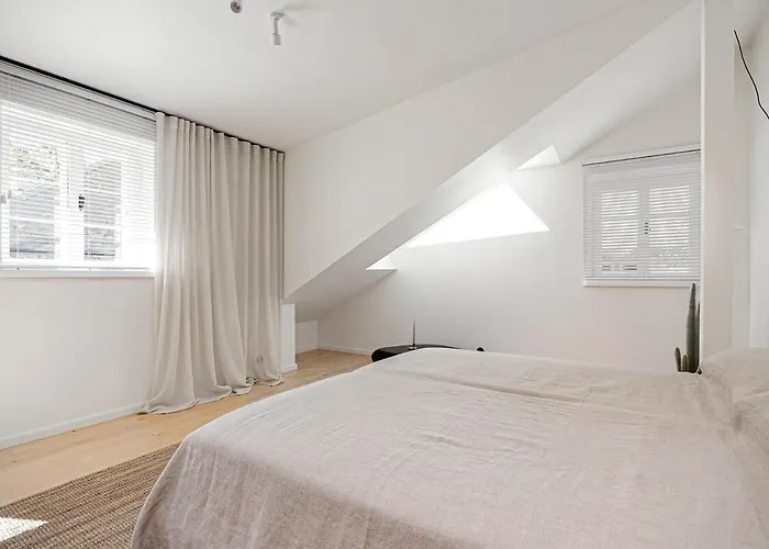 Modern Flat In A Courtyard * Таллин