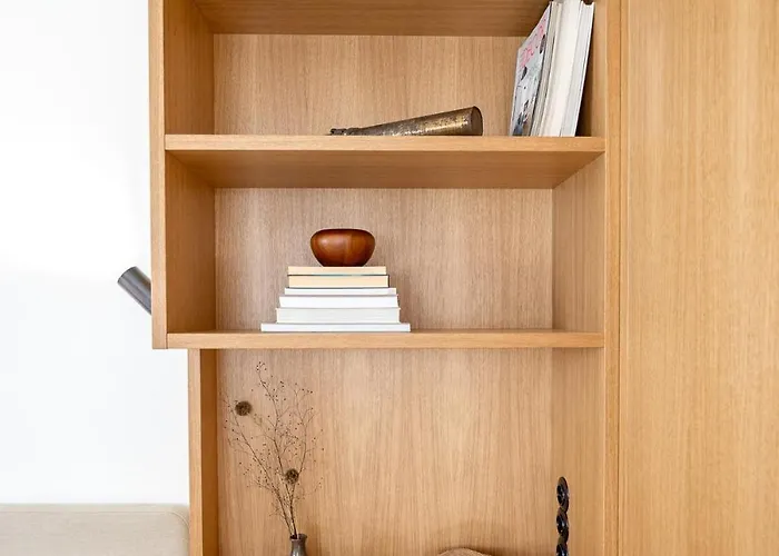 Modern Flat In A Courtyard Apartment *