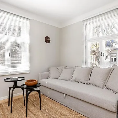 Korter Modern Flat In A Courtyard *